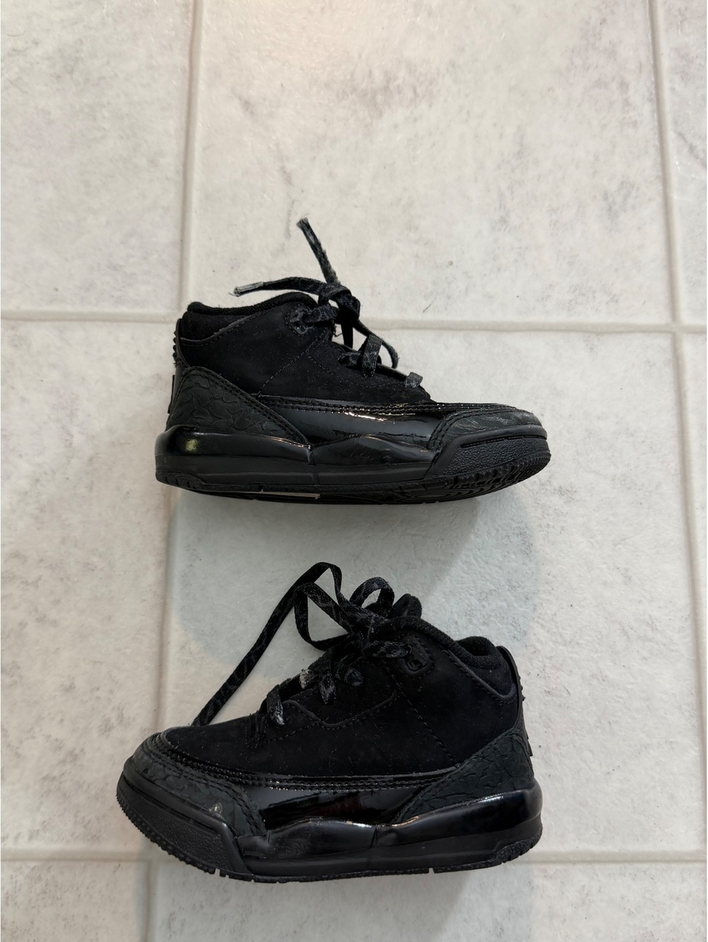 Jordan black toddler sneakers